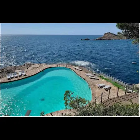 Estudio Interior, Primera Linea Mar * Begur